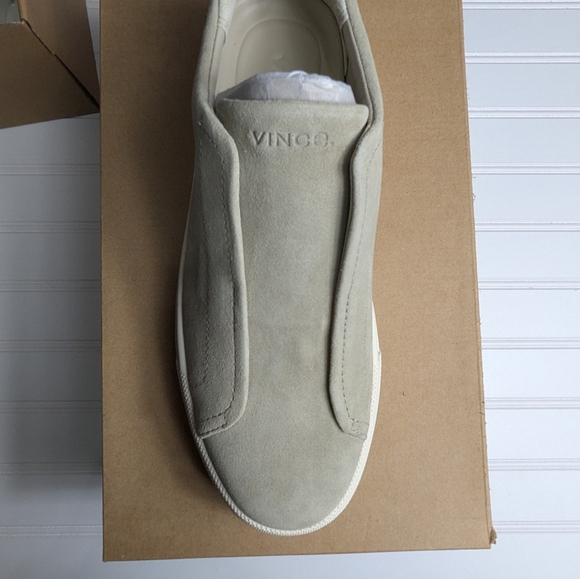 NWT Vince Lakewood Men's Fashion Sneakers Morning Haze Suede Slip On   9 In Box - Picture 3 of 9